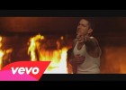 Fill in the gaps con la canción Love The Way You Lie de Eminem | Recurso educativo 122277